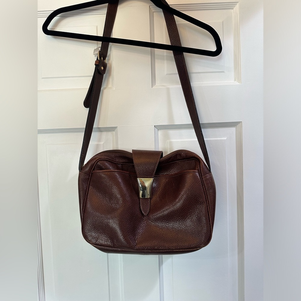 Vintage Italian made brown leather shoulder handbag with gold buckle